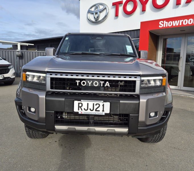 2025 Toyota Land Cruiser Prado GXL, photo 2