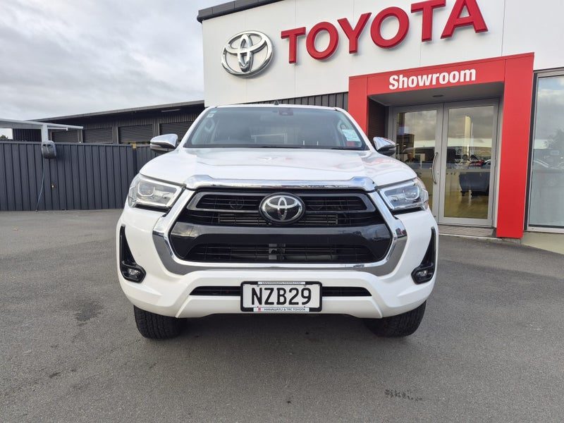 2021 Toyota Hilux SR5, photo 2