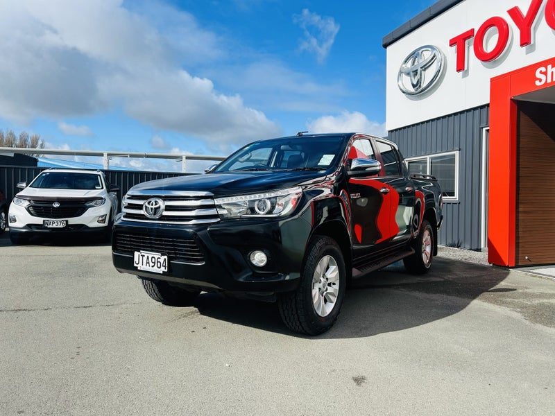 2016 Toyota Hilux SR5, photo 3