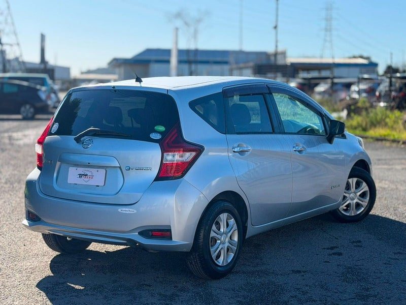 2017 Nissan Note X, photo 2
