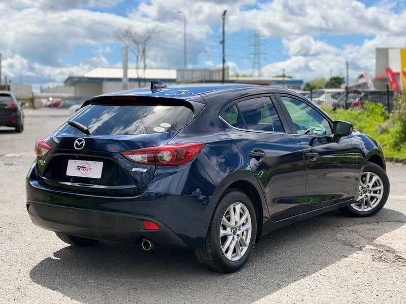 2016 Mazda Axela SPORTS 15S 4WD, photo 2