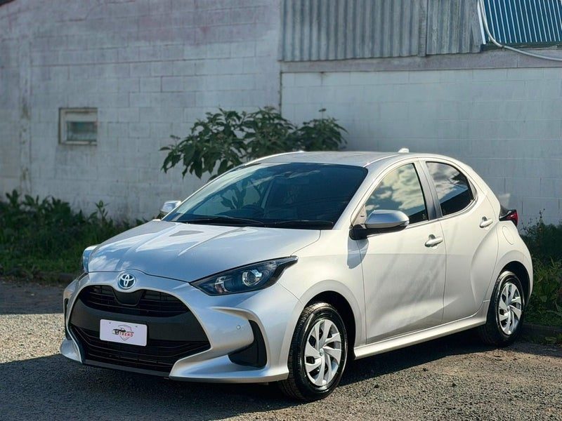 2021 Toyota Yaris X, photo 3