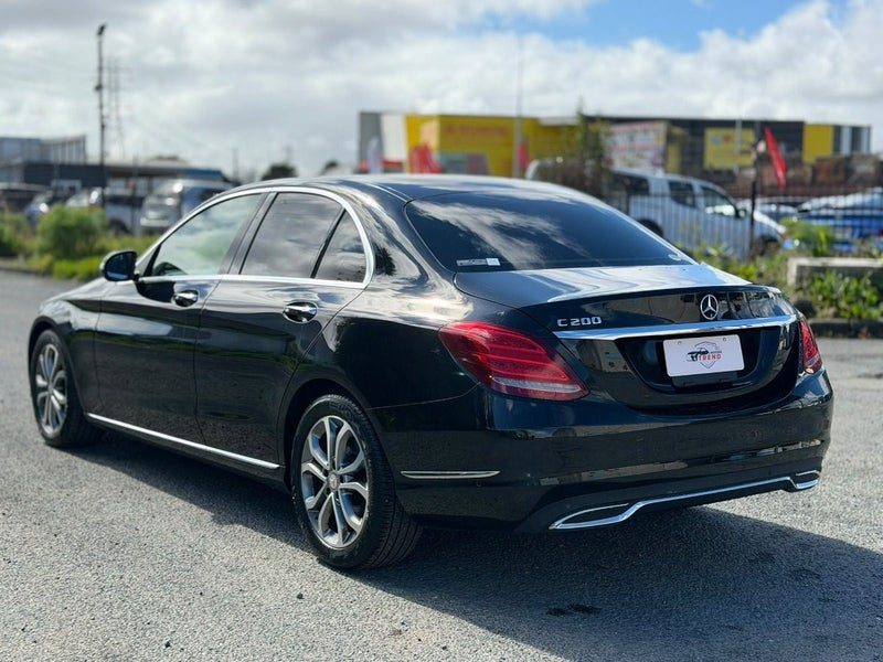 2015 Mercedes-Benz C 200, photo 2