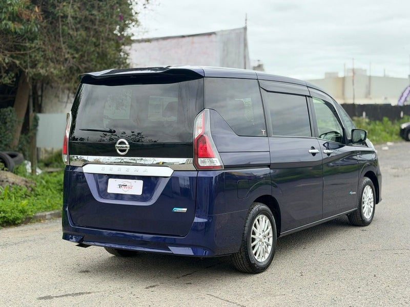 2017 Nissan Serena X, photo 2