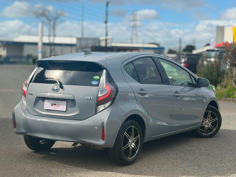 2021 Toyota Aqua S, photo 2