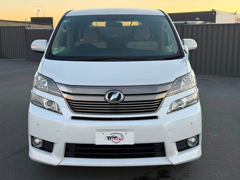 2014 Toyota Vellfire 8 Seater, photo 2