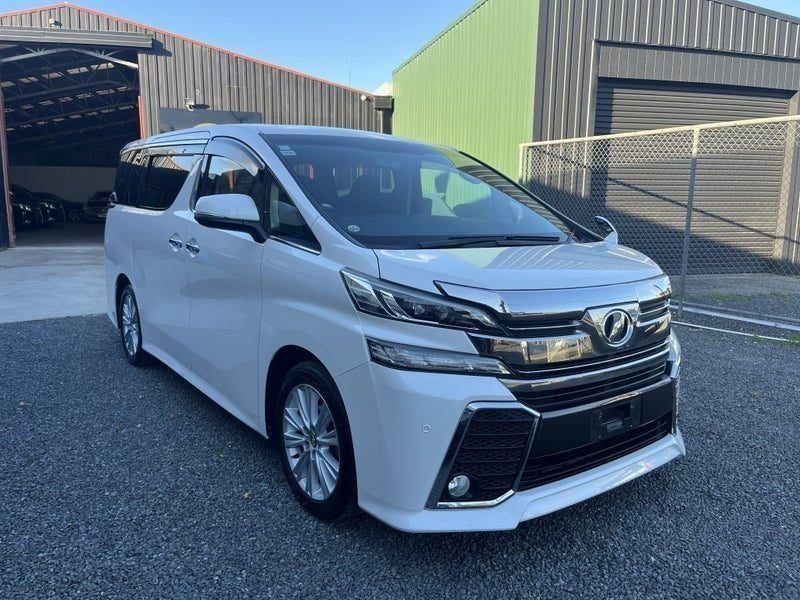 2017 Toyota Vellfire Z/ Dark Interior, photo 3