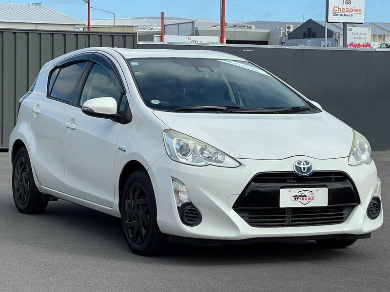 2016 Toyota Aqua S Push Start, photo 3
