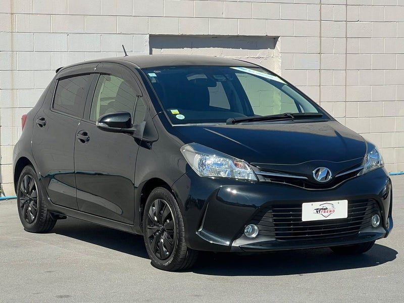 2017 Toyota Vitz, photo 3