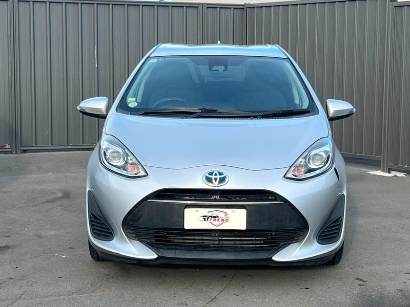 2017 Toyota Aqua S, photo 2
