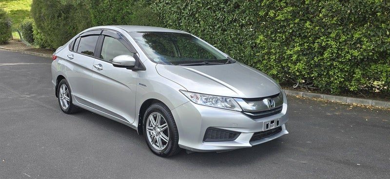 2015 Honda GRACE HYBRID SUPER LOW KMs VEREIFED