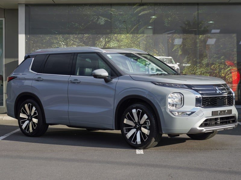 2026 Mitsubishi Outlander VRX 7 Seater