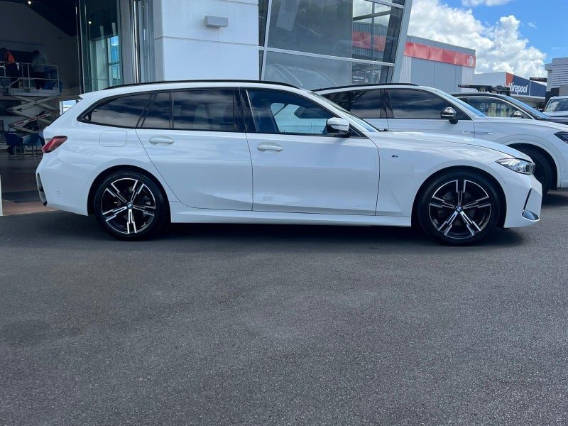 2023 BMW 320i, photo 2