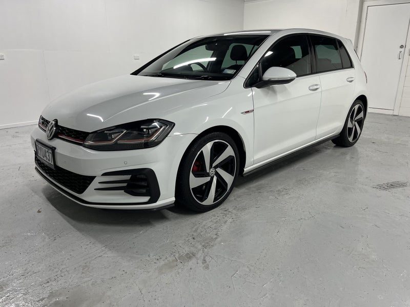 2017 Volkswagen Golf GTI, photo 3