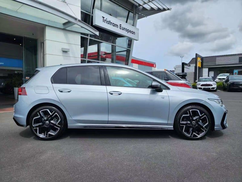 2026 Volkswagen Golf 1.4TSi R-LINE MK8.5, photo 3