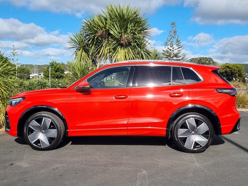 2026 Volkswagen Tiguan R-Line Awd 2.0Pt/4Wd, photo 3
