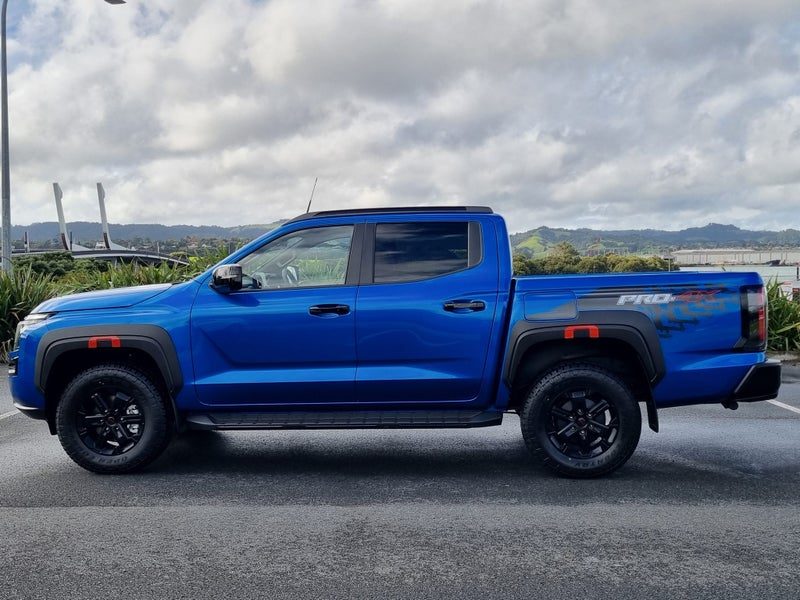 2026 Nissan Navara Pro4x 2.4D/4WD/6 Speed Auto, photo 3