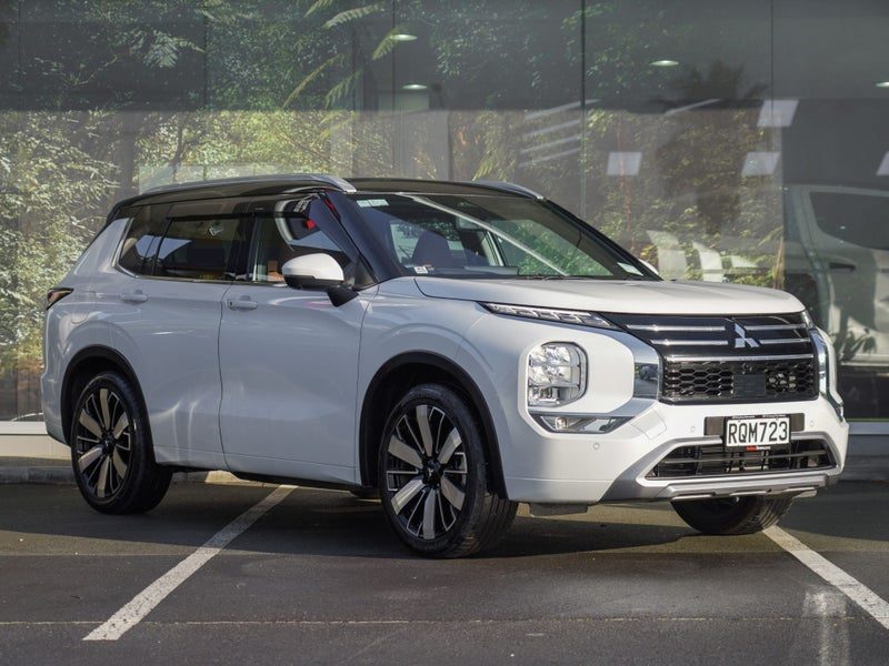 2026 Mitsubishi Outlander Exceed 7 Seater