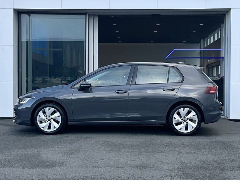 2026 Volkswagen Golf Life 1.4Pt/8At, photo 3
