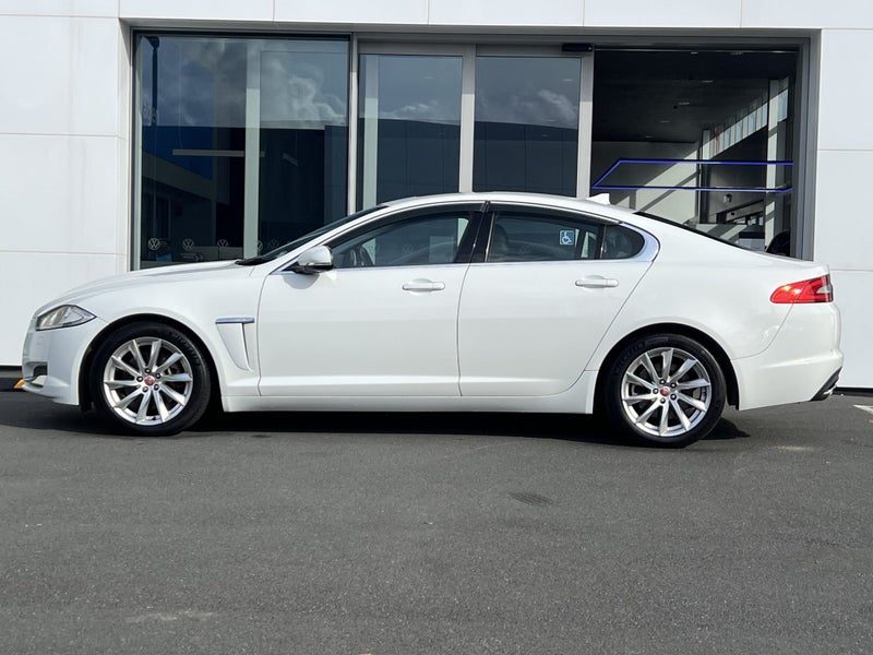 2015 Jaguar XF, photo 3