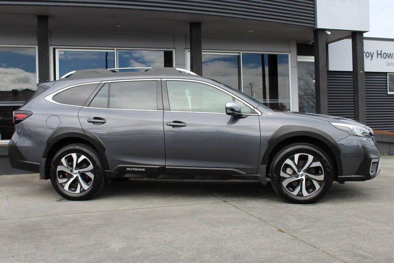 2022 Subaru Outback Touring 2.5P/4WD/8AT, photo 2