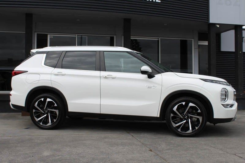 2022 Mitsubishi Outlander XLS PHEV/4WD/AT, photo 2