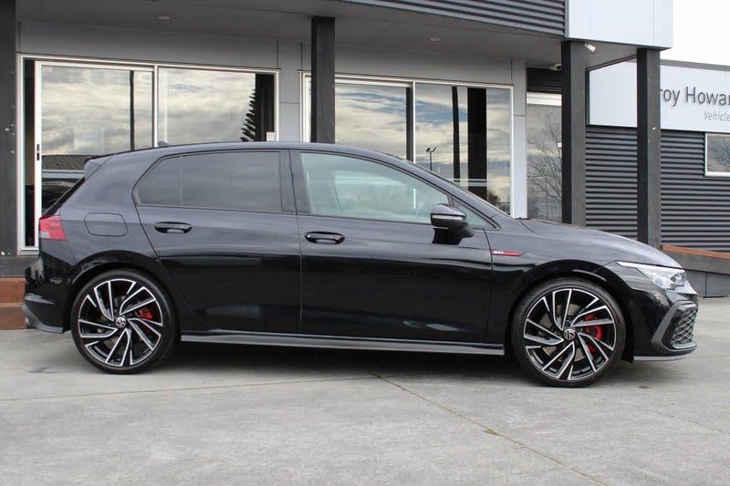 2024 Volkswagen Golf GTI 180kW 2.0PT/7AT, photo 2