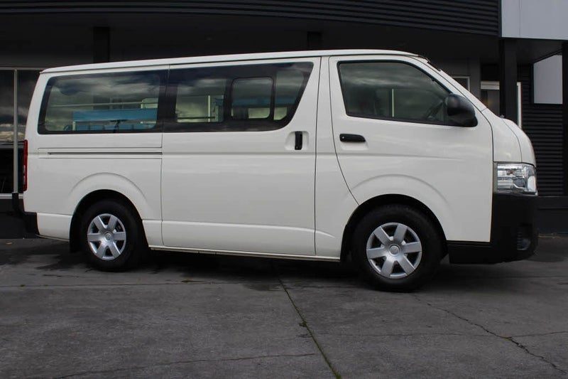2018 Toyota Hiace ZL TD 3.0DT/4AT, photo 2