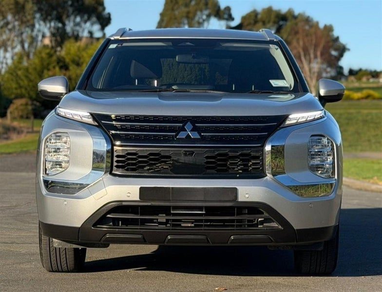 2022 Mitsubishi Outlander, photo 3