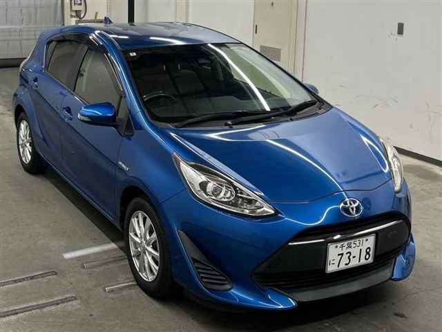 2018 Toyota Aqua G BLACK SOLF LEATHER, photo 3
