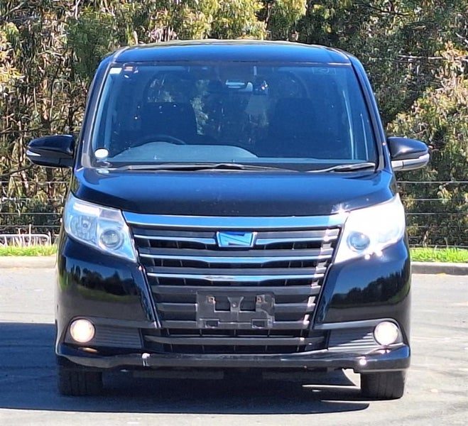 2016 Toyota Noah HYBRID G, photo 3
