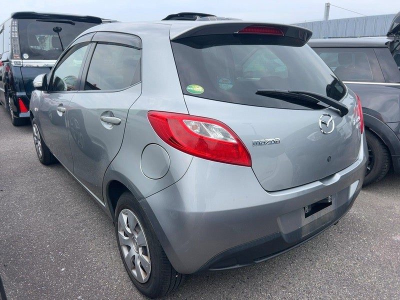 2013 Mazda Demio 13- SKYACTIVE, photo 2