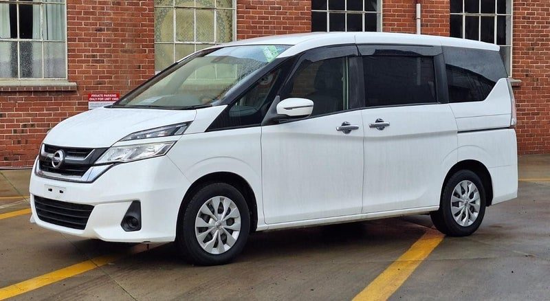 2017 Nissan Serena, photo 3