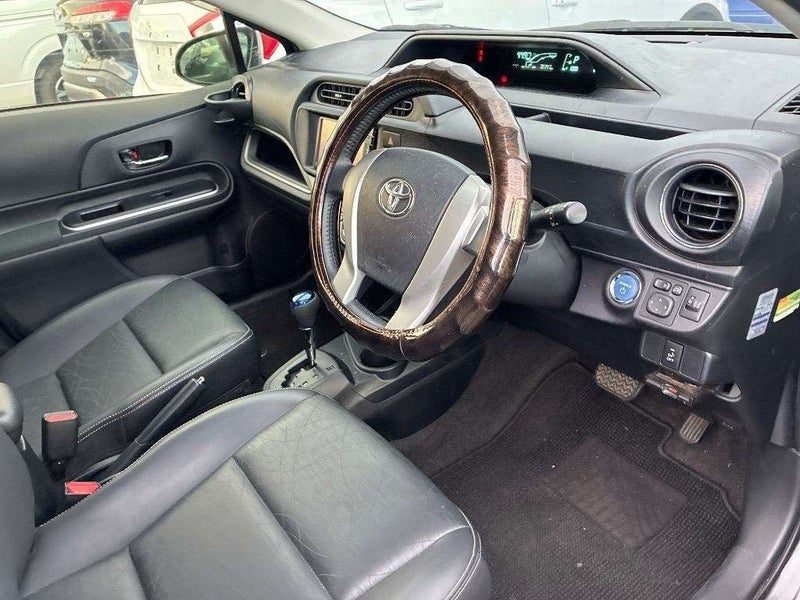 2014 Toyota Aqua G BLACK SOFT LEATHER, photo 3
