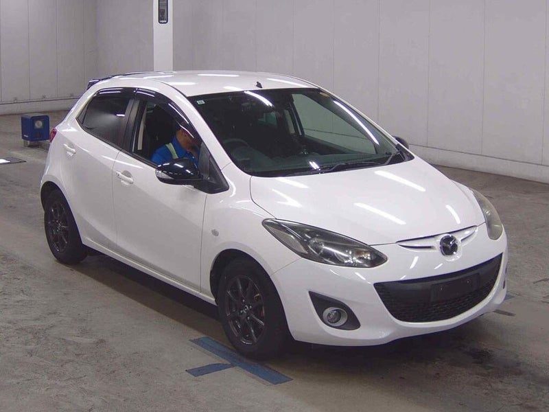 2013 Mazda Demio 13 S