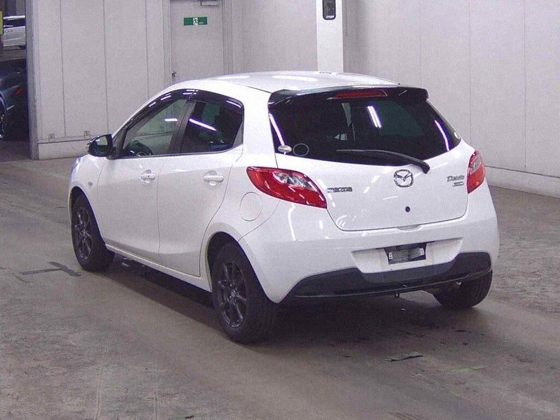2013 Mazda Demio 13 S, photo 2