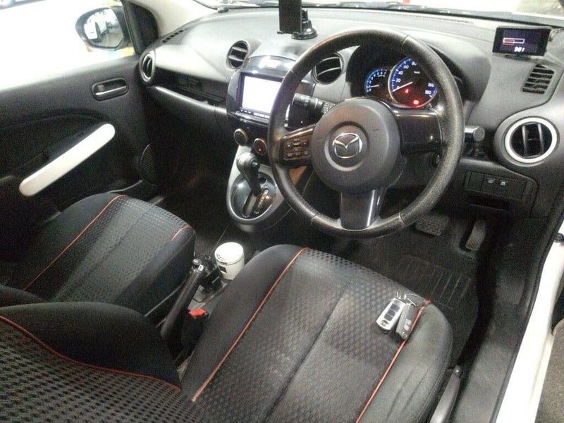 2013 Mazda Demio 13 S, photo 3