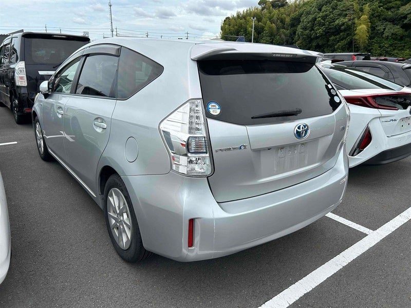 2012 Toyota Prius ALPHA G 7SEATER, photo 2