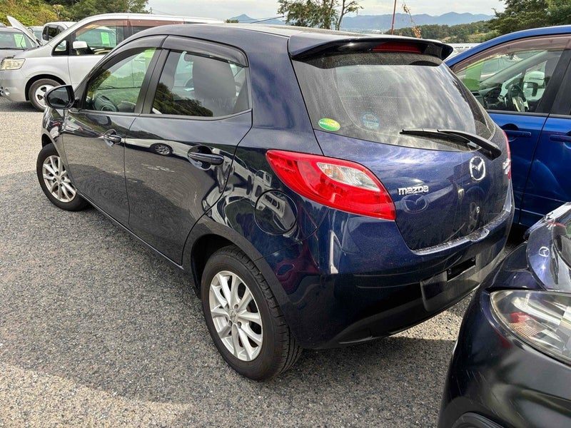 2013 Mazda Demio 13- SKYACTIVE, photo 2
