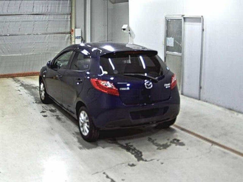 2013 Mazda Demio 13- SKYACTIVE, photo 3