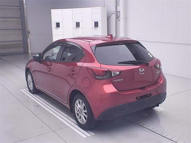 2015 Mazda Demio 13 S, photo 2