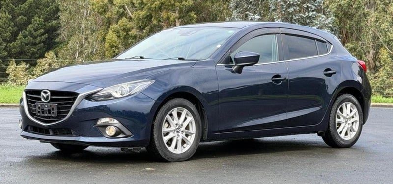 2014 Mazda Axela 15S, photo 2