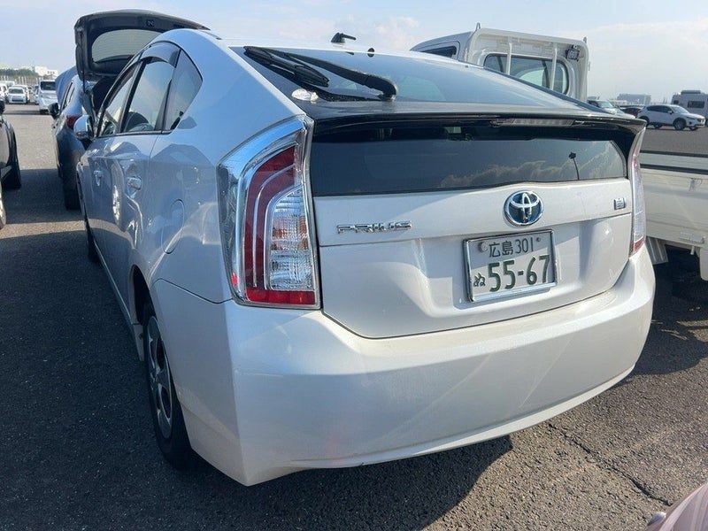 2014 Toyota Prius S, photo 2