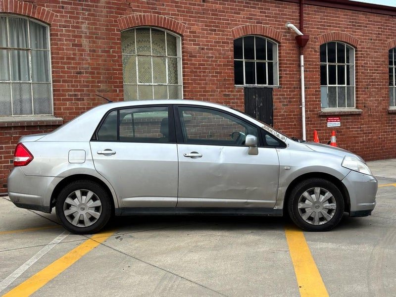 2005 Nissan Tiida, photo 3
