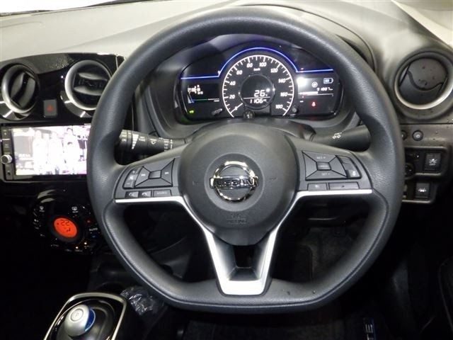 2018 Nissan Note E- POWER X, photo 3