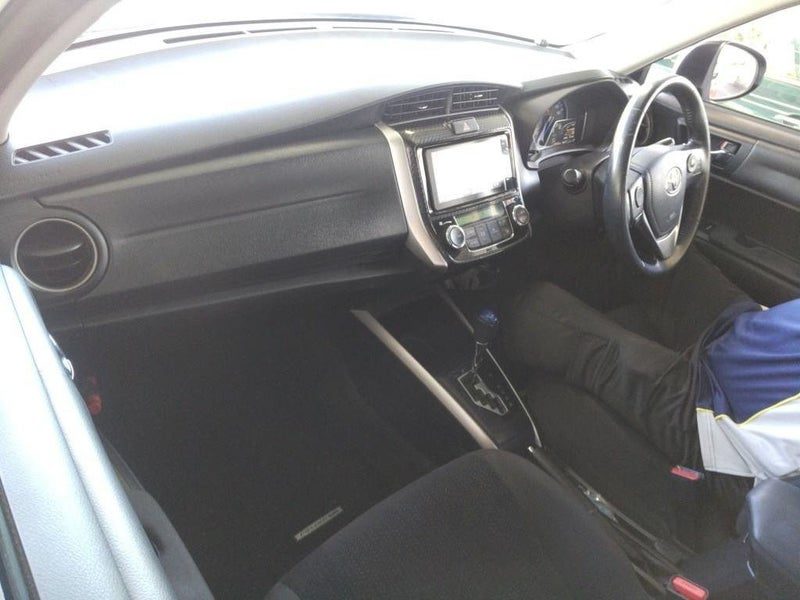 2013 Toyota Corolla FIELDER HYBRID, photo 3