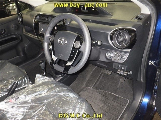 2018 Toyota Aqua S Push start, photo 3