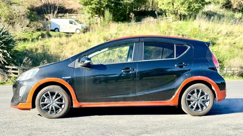 2015 Toyota Aqua X- URBAN, photo 3
