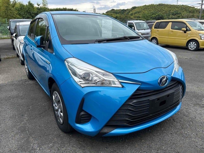 2017 Toyota Vitz HYBRID F