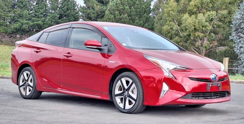 2016 Toyota Prius BLACK LEATHER